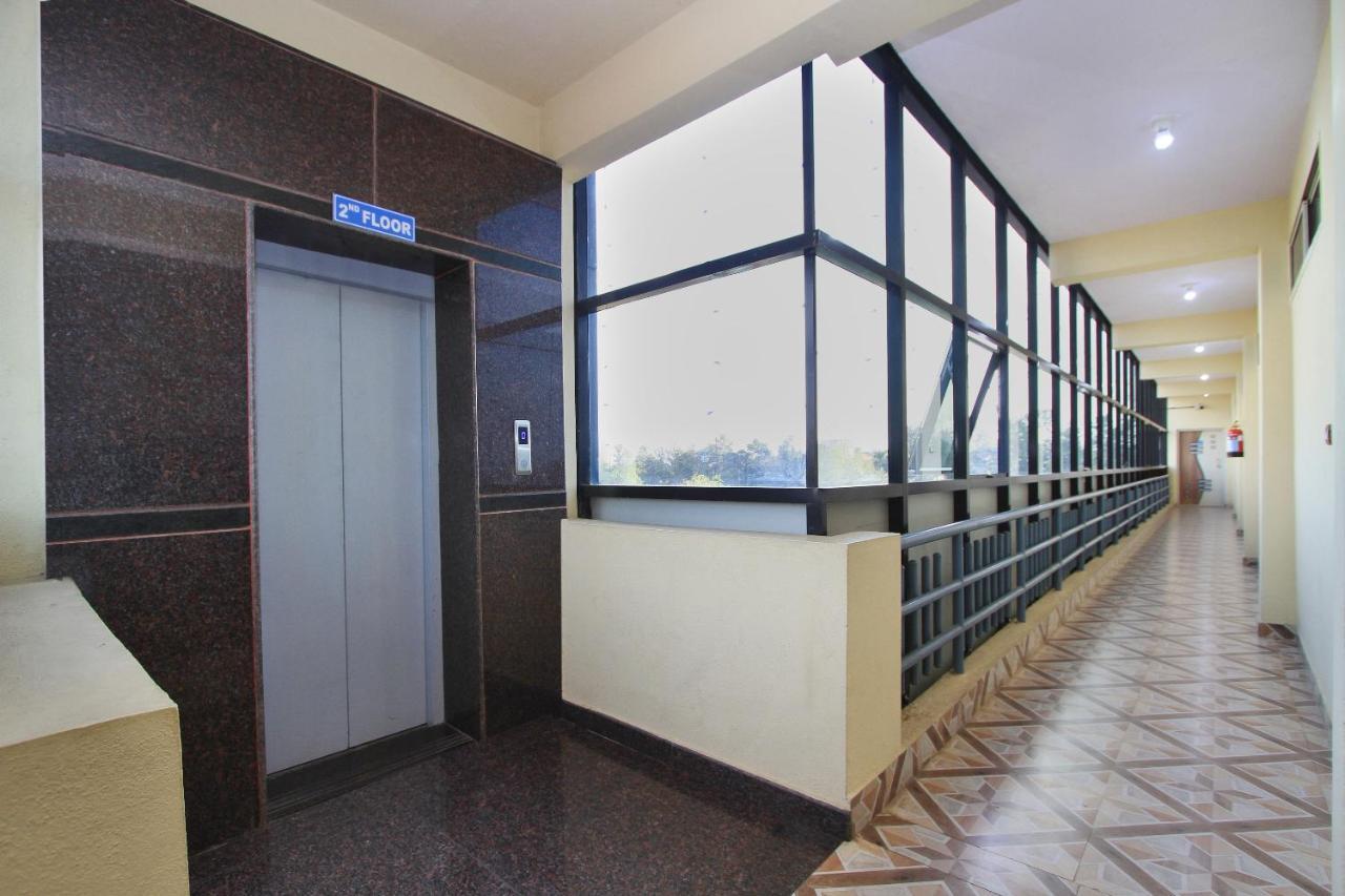 Mg Road One Hotel Bangalore Exterior photo