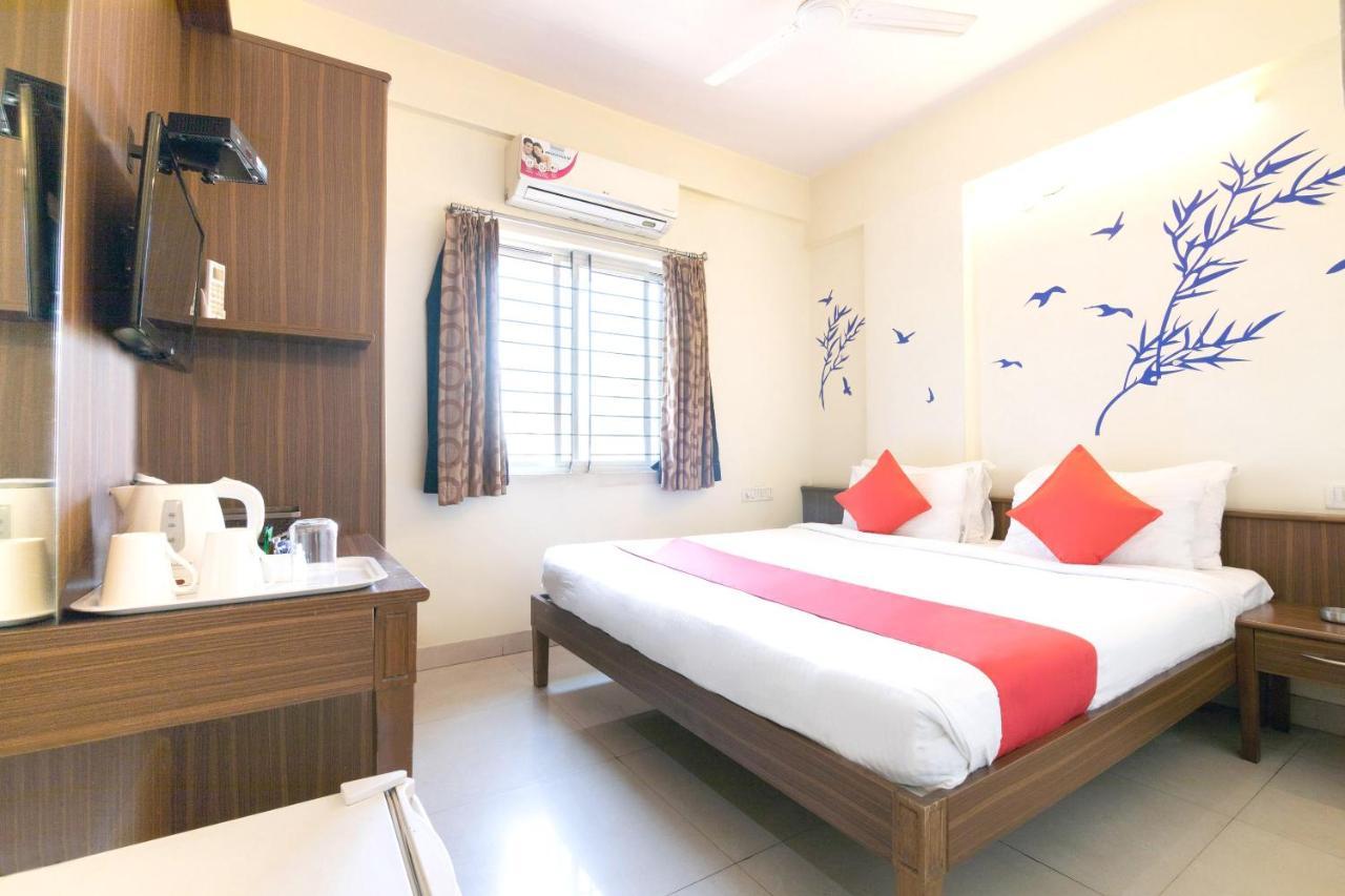 Mg Road One Hotel Bangalore Exterior photo