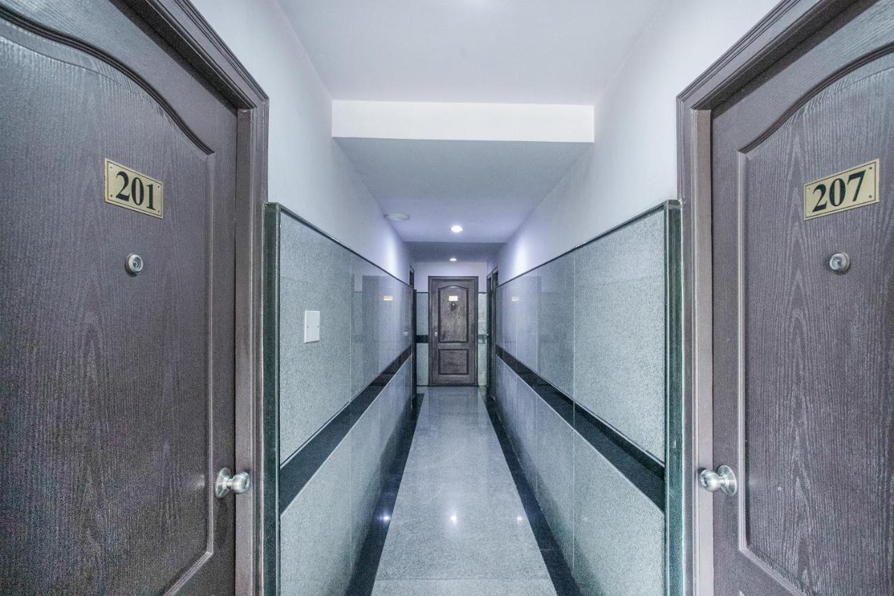 Mg Road One Hotel Bangalore Exterior photo